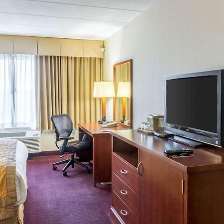 Clarion Hotel Somerset - New Brunswick المظهر الخارجي الصورة