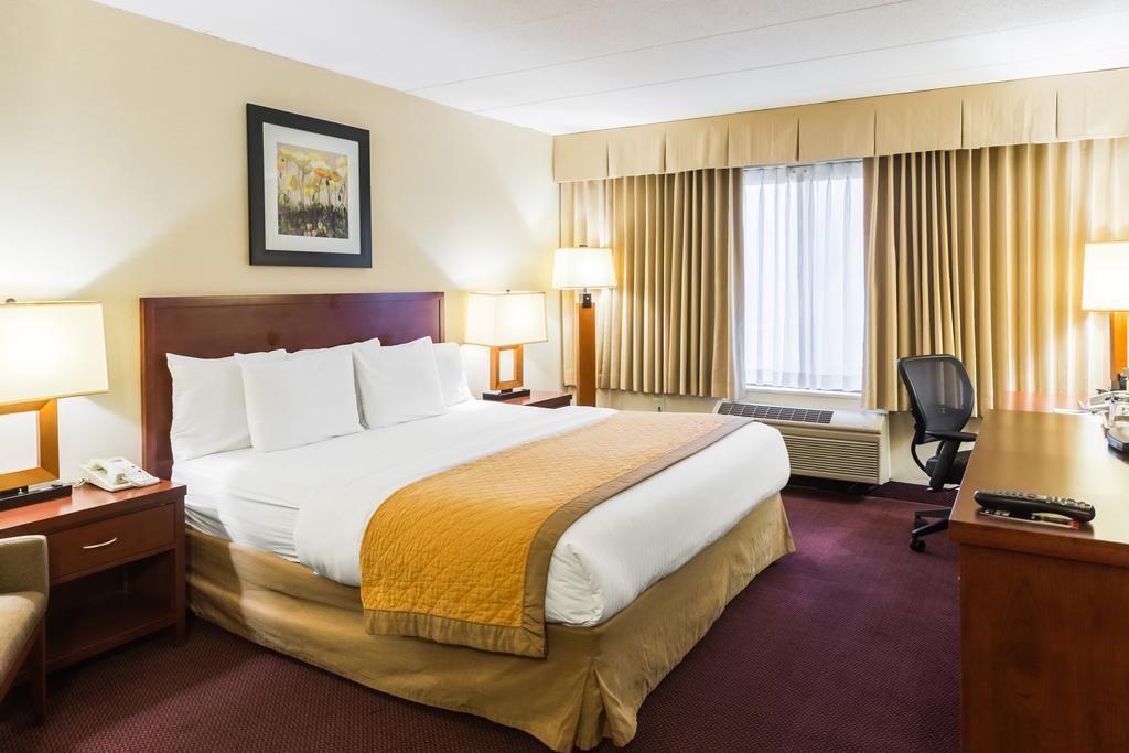 Clarion Hotel Somerset - New Brunswick المظهر الخارجي الصورة