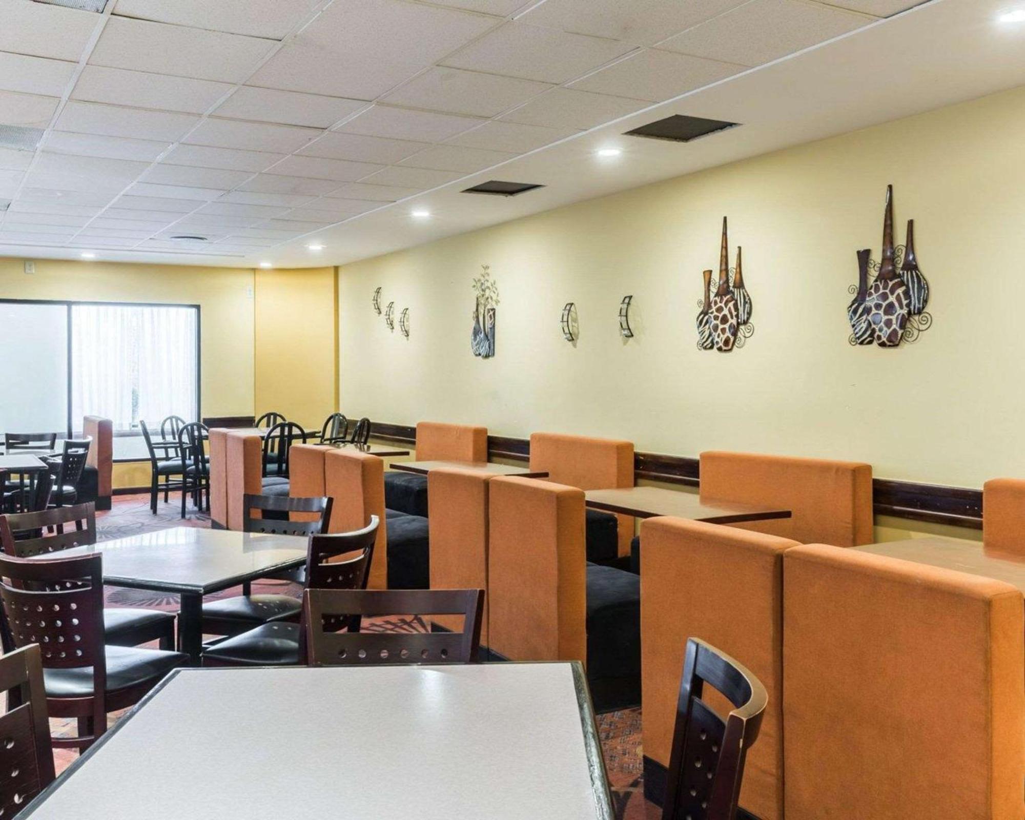 Clarion Hotel Somerset - New Brunswick المظهر الخارجي الصورة