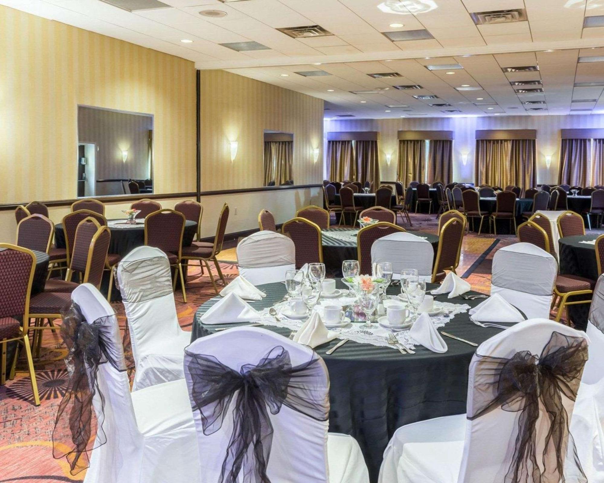 Clarion Hotel Somerset - New Brunswick المظهر الخارجي الصورة