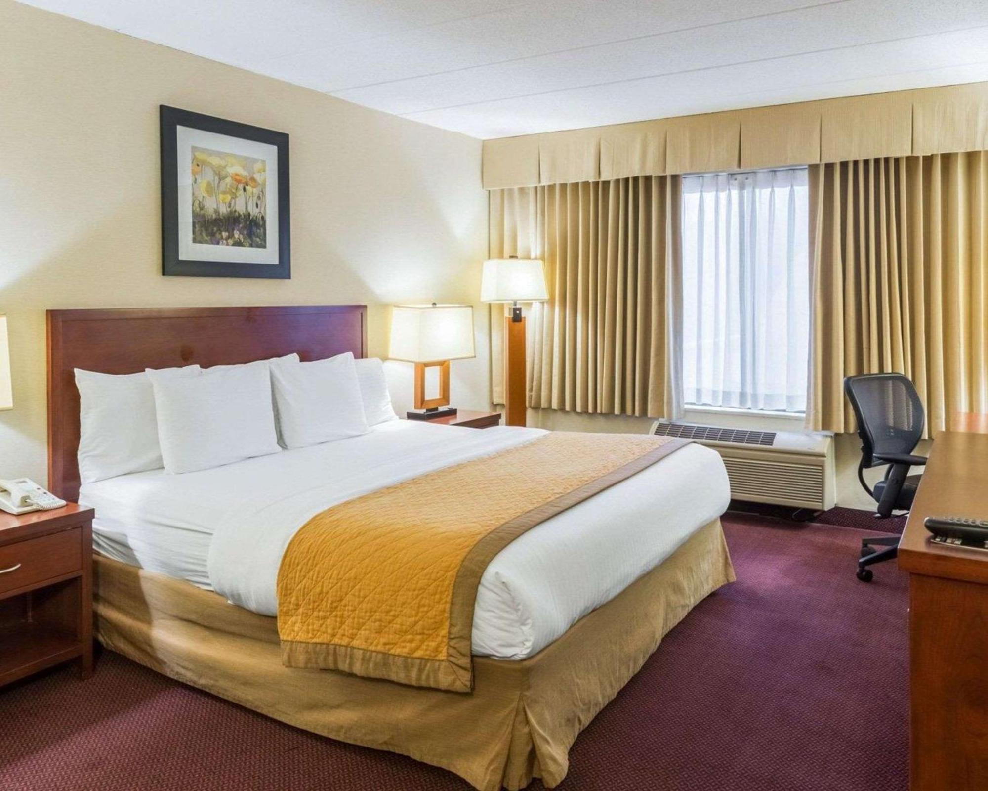 Clarion Hotel Somerset - New Brunswick المظهر الخارجي الصورة