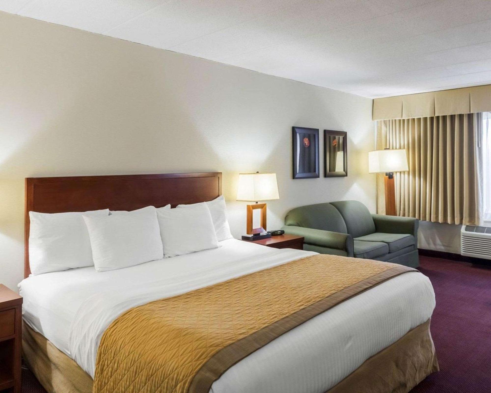 Clarion Hotel Somerset - New Brunswick المظهر الخارجي الصورة