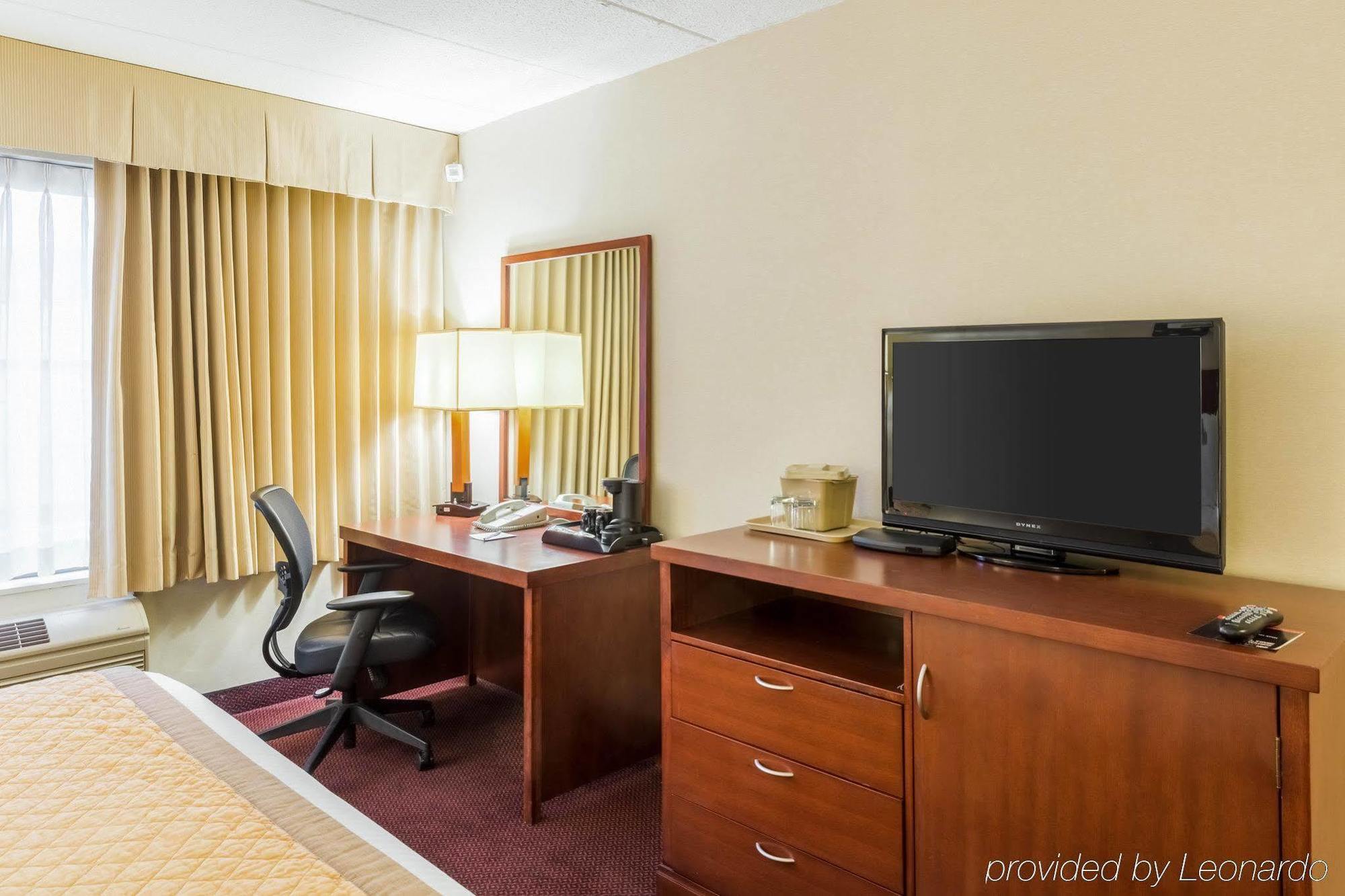 Clarion Hotel Somerset - New Brunswick المظهر الخارجي الصورة