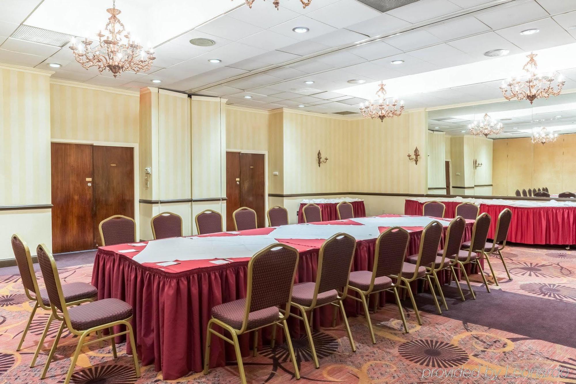 Clarion Hotel Somerset - New Brunswick المظهر الخارجي الصورة